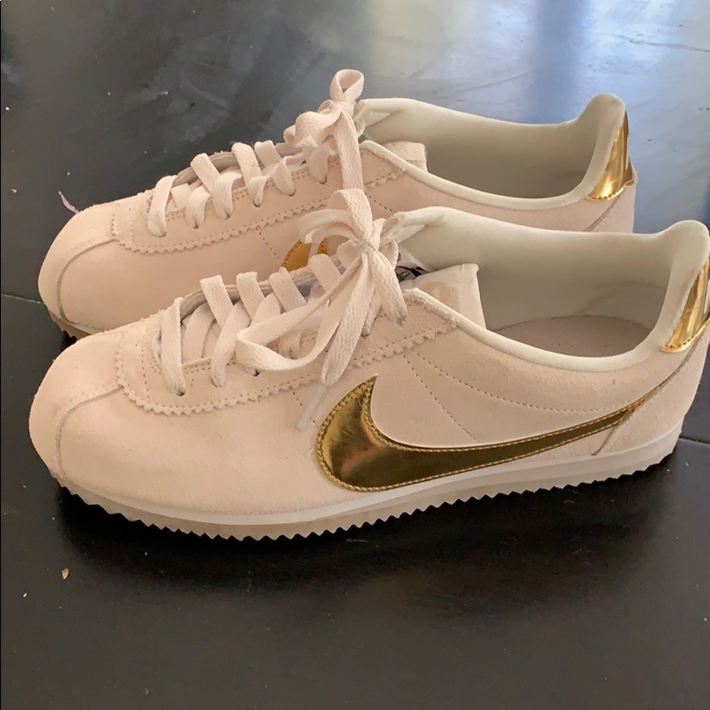Nike classic Cortez sneakers Beige and Gold